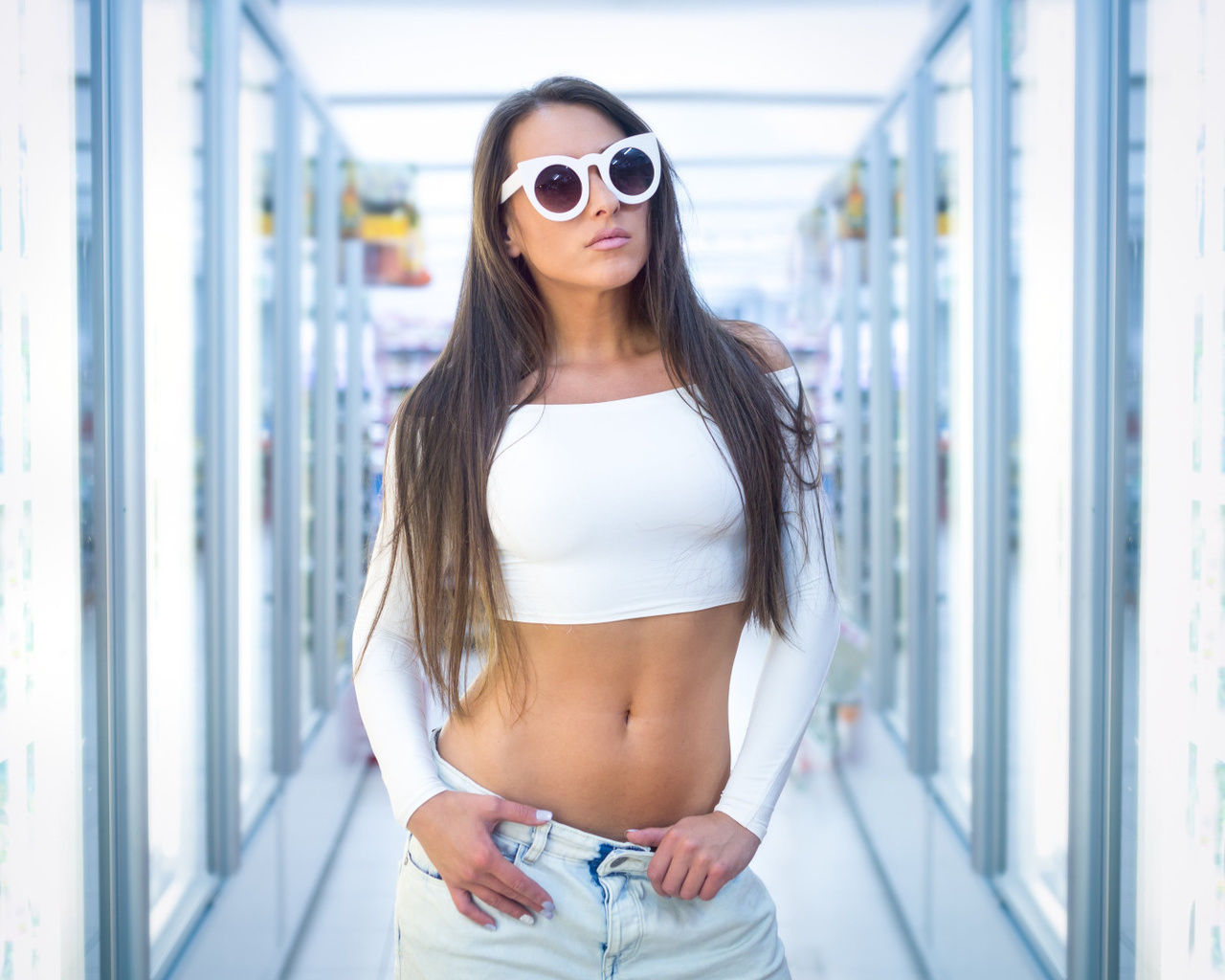 long hair, white top, sunglasses, beauty, model, jeans, brunette