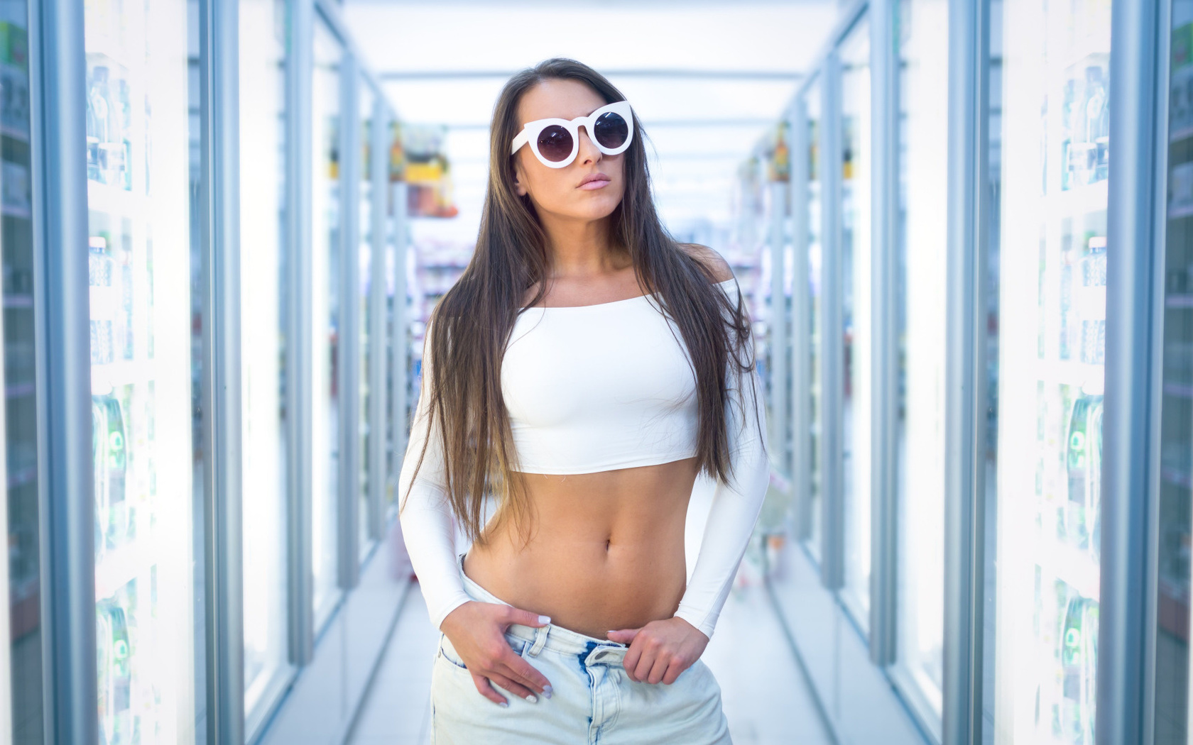 long hair, white top, sunglasses, beauty, model, jeans, brunette