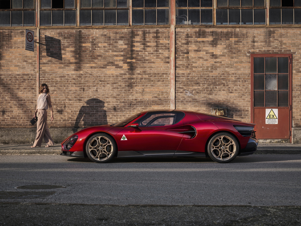 alfa romeo, mid-engine sports car, alfa romeo 33 stradale