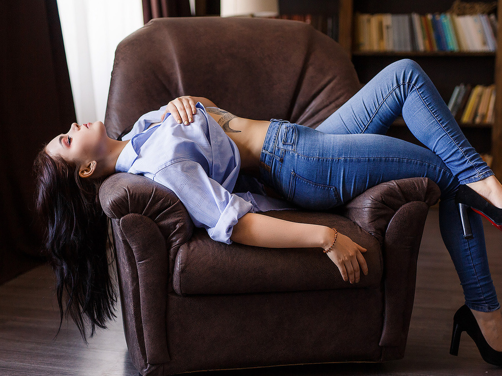 jeans, tattoo, brunette, , ass, makeup, model, women indoors, armchair, women, blue shirt