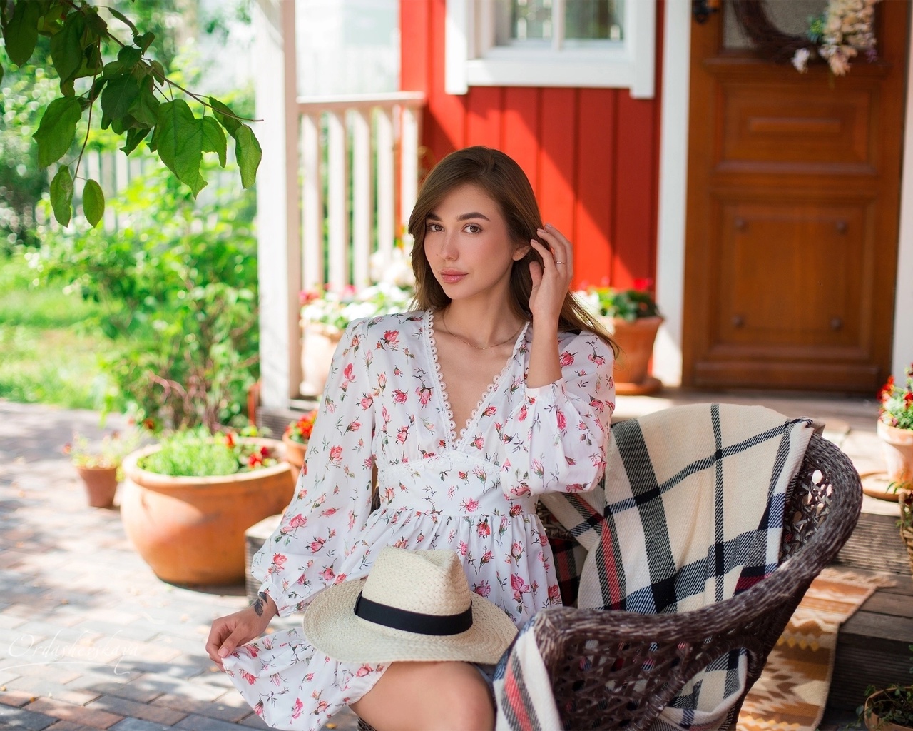 elizaveta milki, model, summer dress, brunette, , white hat, women outdoors, women, looking at viewer, flowers