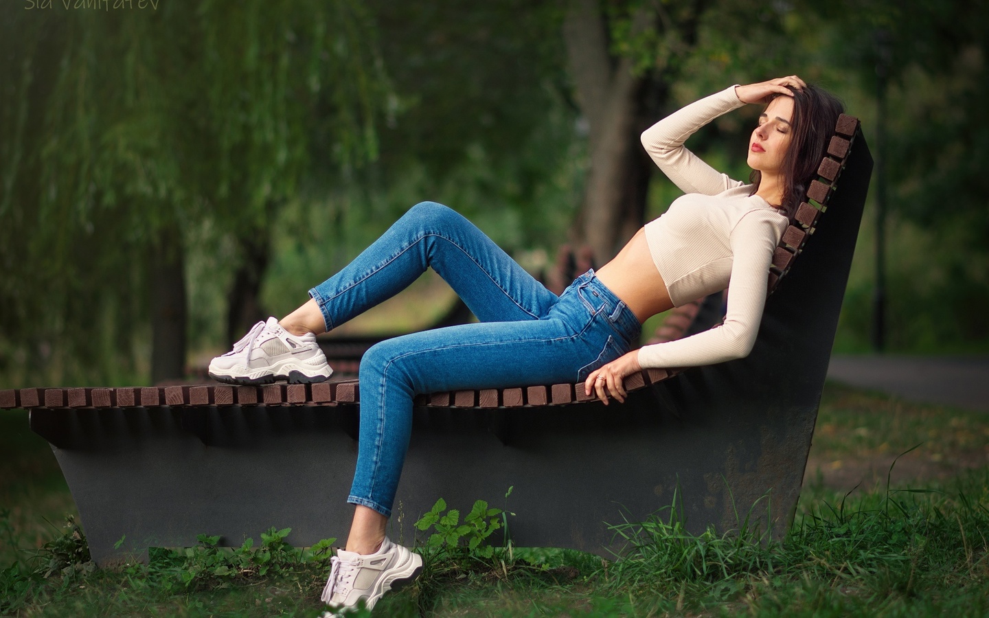 jeans, nature, model, , park, women outdoors, brunete, trees, sneakers, closed eyes, red lipstick, makeup