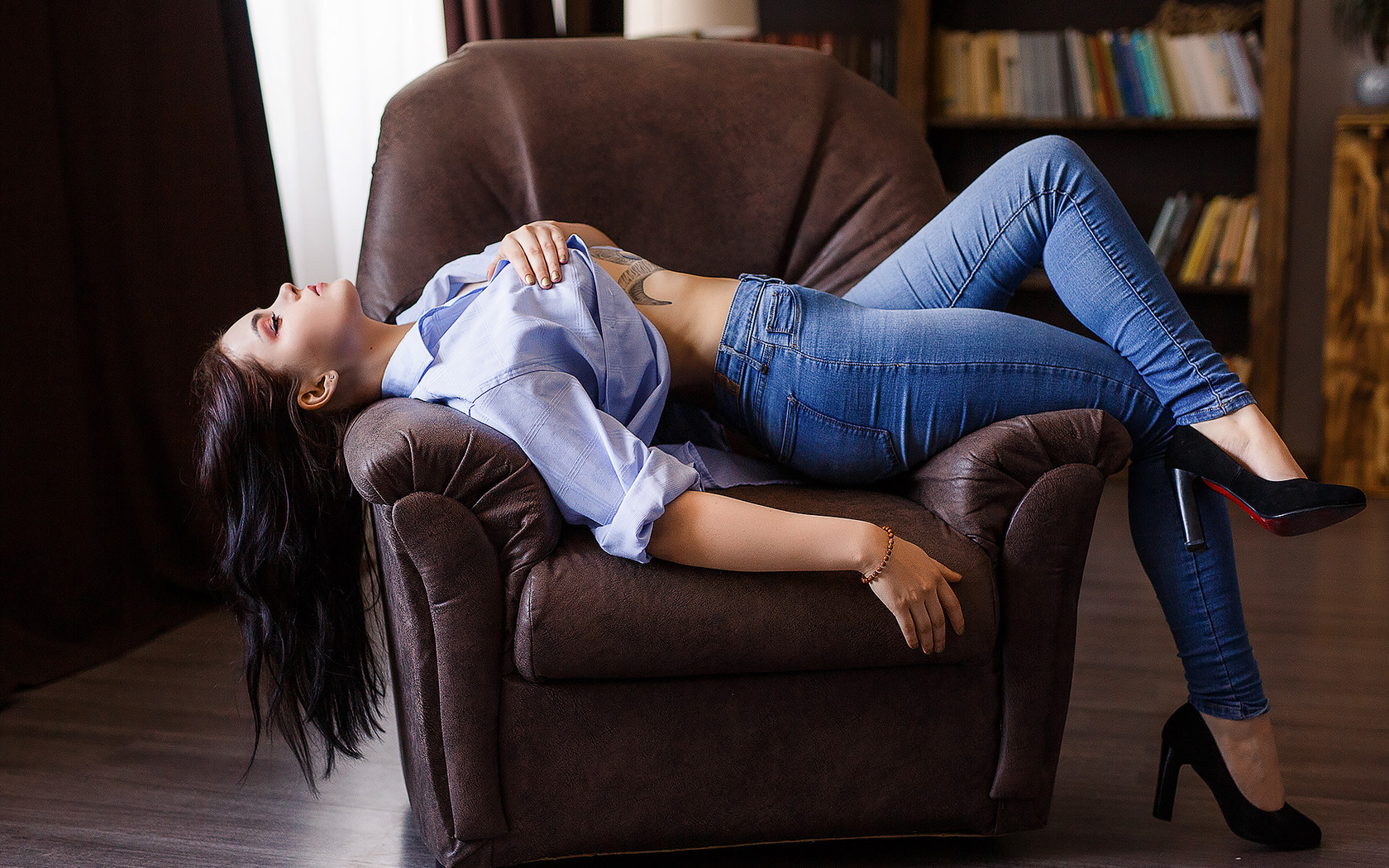 jeans, tattoo, brunette, , ass, makeup, model, women indoors, armchair, women, blue shirt