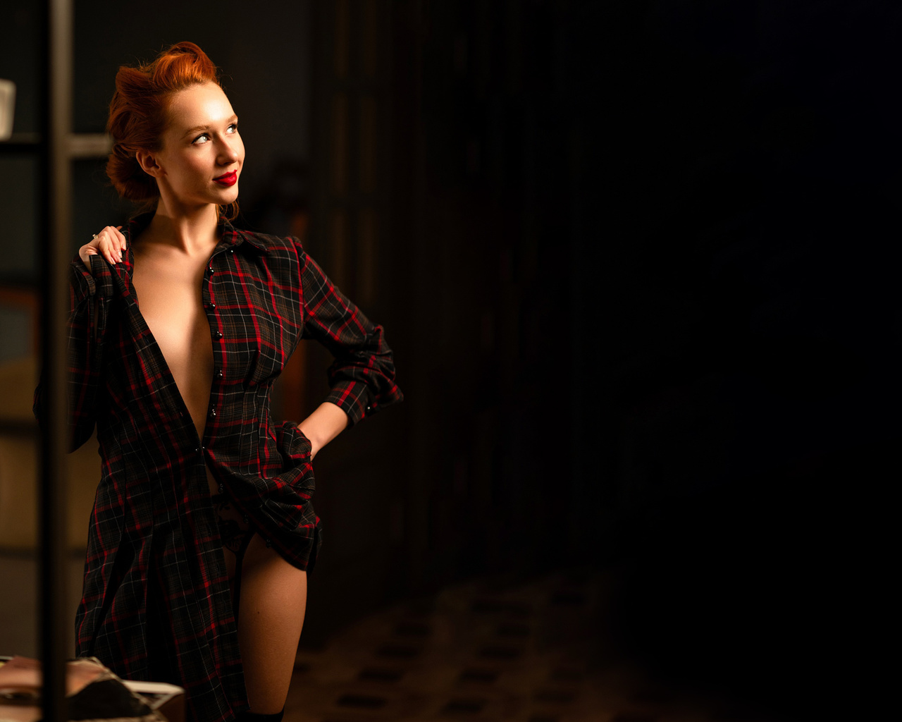 elizaveta kurilko, women indoors, , redhead, plaid dress, red lipstick, women, plants, model